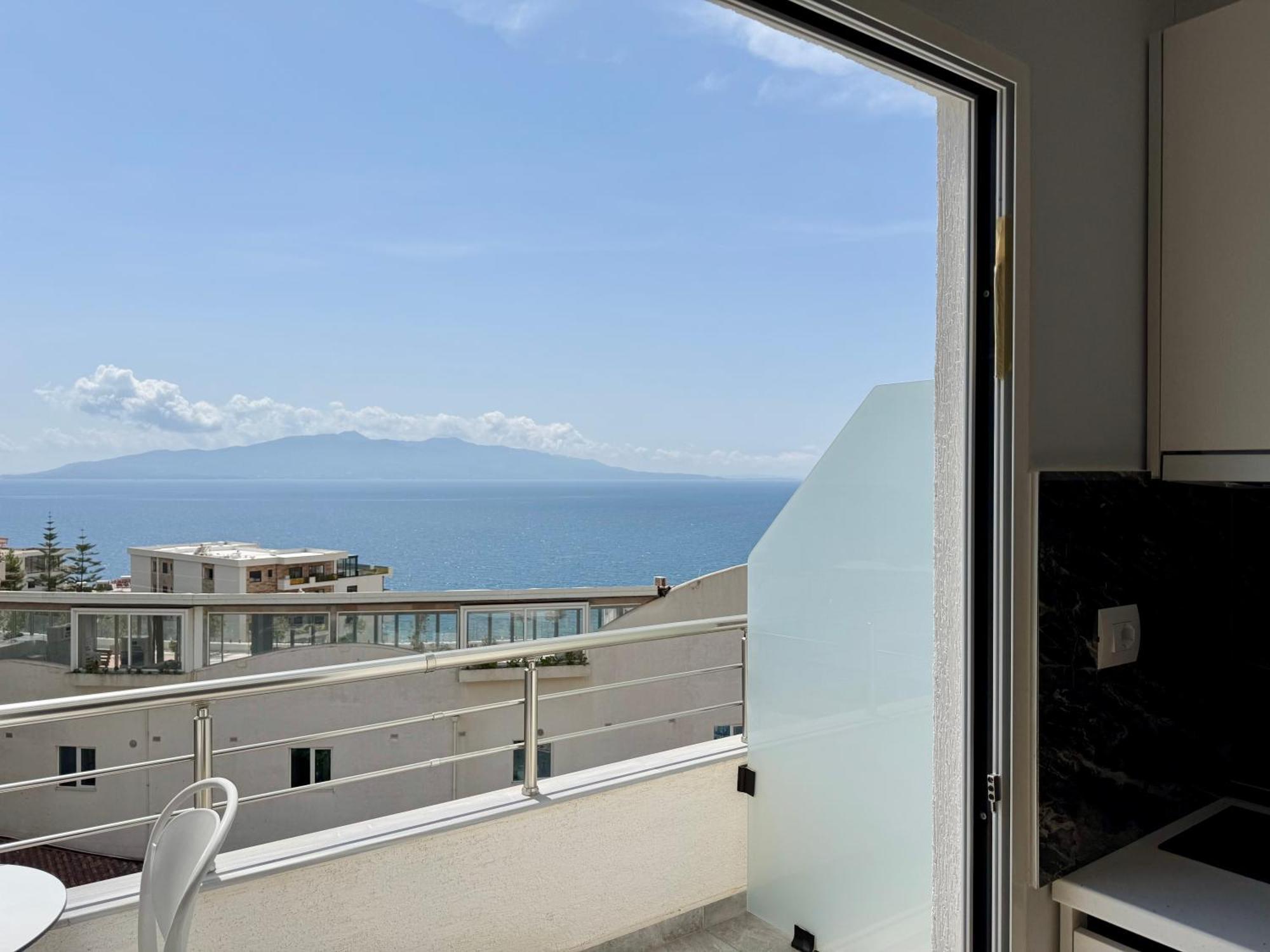 Gjoka Apartments, In Front Of Bougainville Bay Appartement